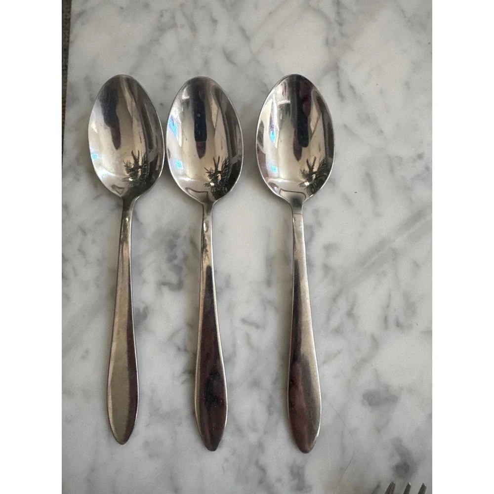 Oneida Taylor Stainless Steel Flatware Set 17 Pieces Forks Spoons Serving Pieces